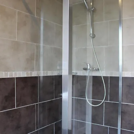 Le Clos Castel Couette-café 3*