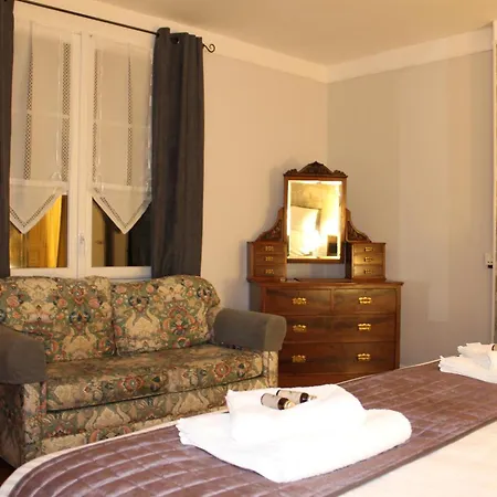 Couette-café Le Clos Castel Raids