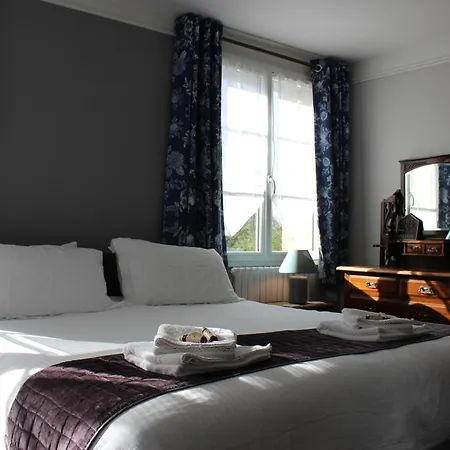 Le Clos Castel Bed and Breakfast Raids