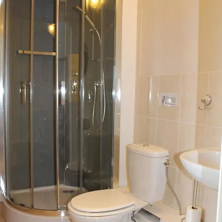 Le Clos Castel * Raids