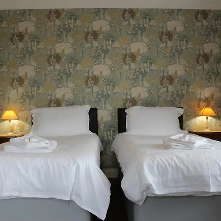 Le Clos Castel Bed and Breakfast Raids