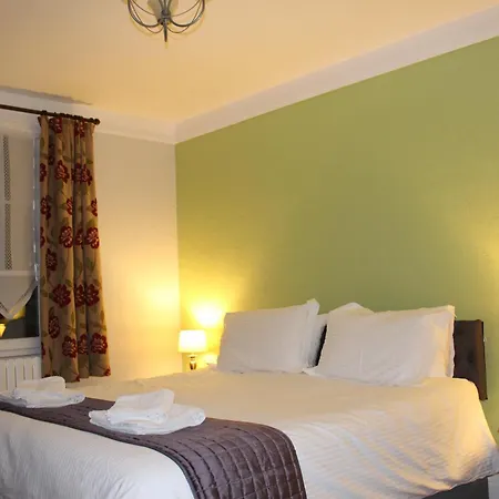 Le Clos Castel Bed and Breakfast