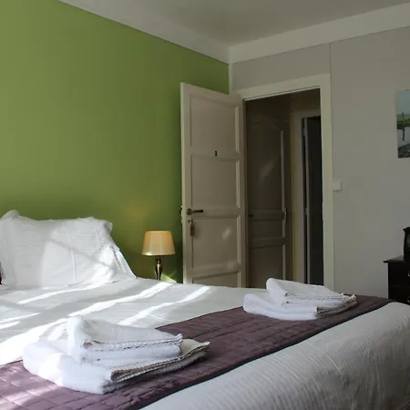 Le Clos Castel * Raids