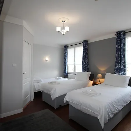 Le Clos Castel Raids