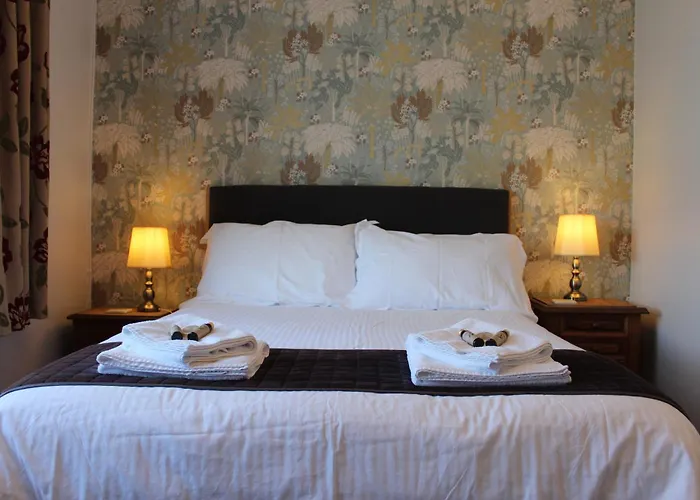 Le Clos Castel Bed and Breakfast