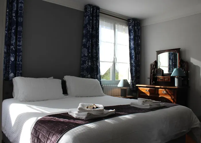 Le Clos Castel Bed and Breakfast Raids