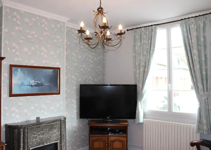 Le Clos Castel Bed and Breakfast